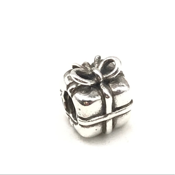 Pandora Retired Present Charm - Picture 3 of 4